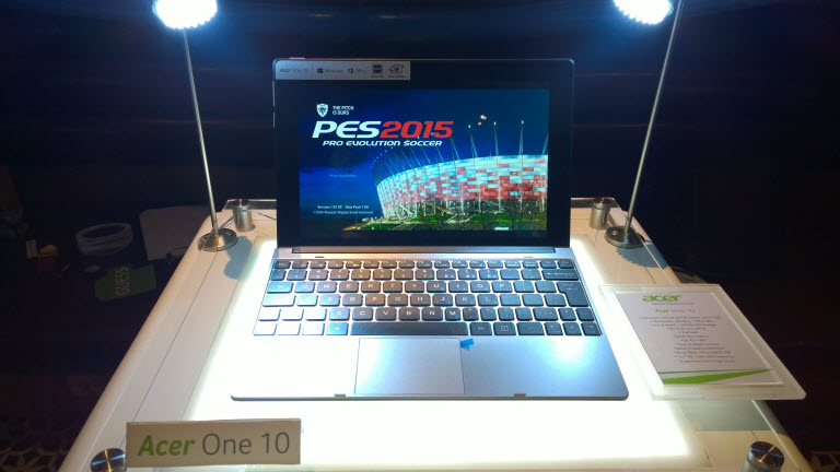 Main Games PES dengan Acer One 10
