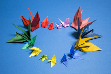 Hiasan origami tempel atau gantung