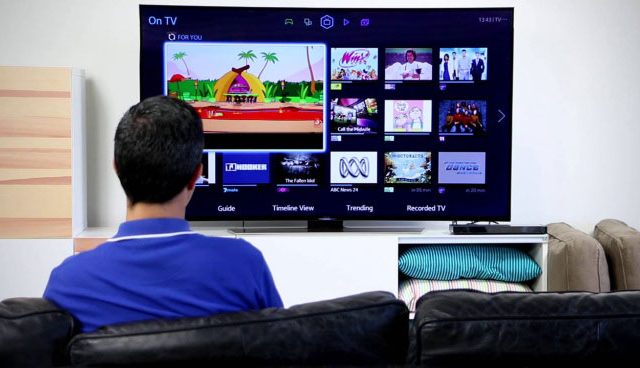 Kelebihan Menonton Film di Smart TV